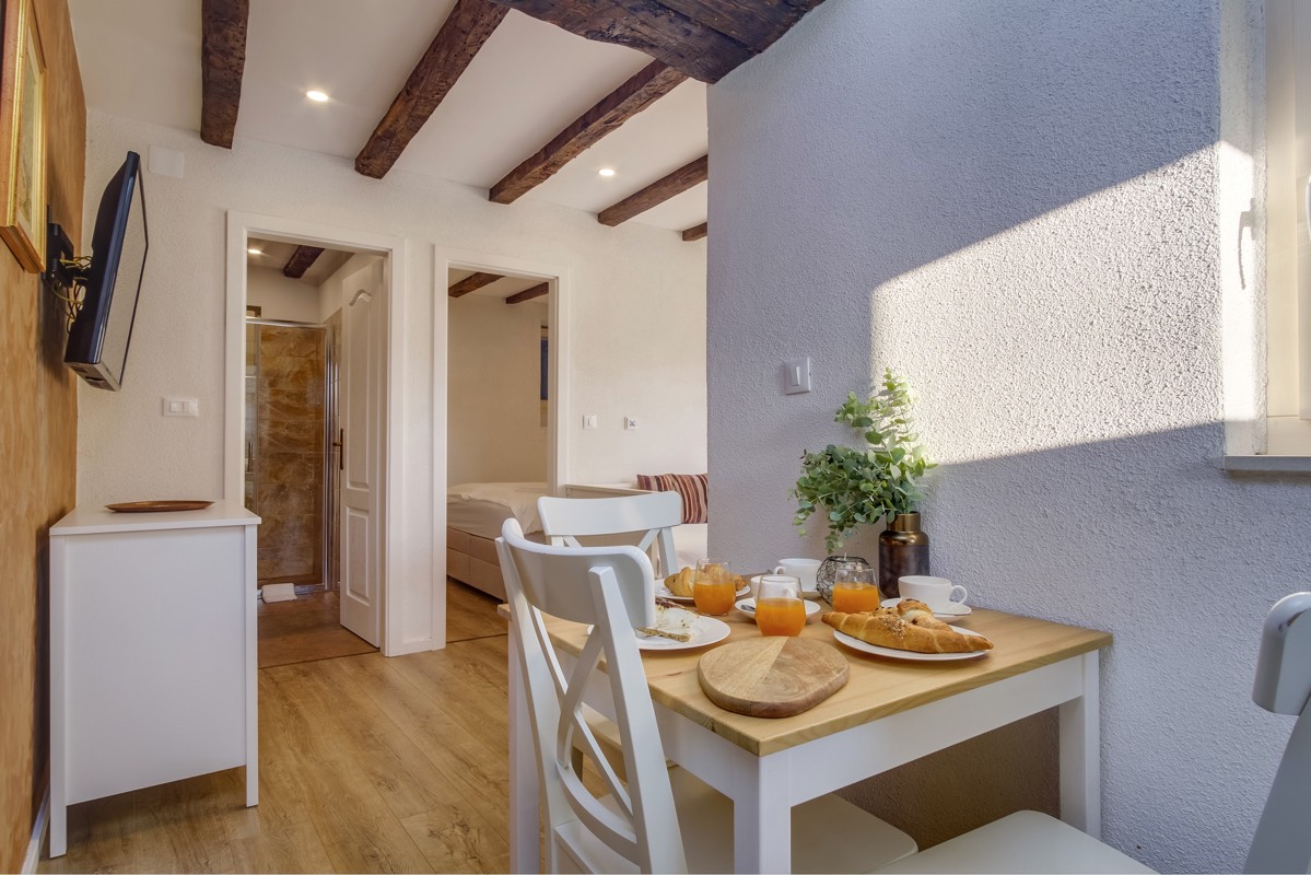 casa-rustica-apartment-bronze-mali-losinj-croatia 02