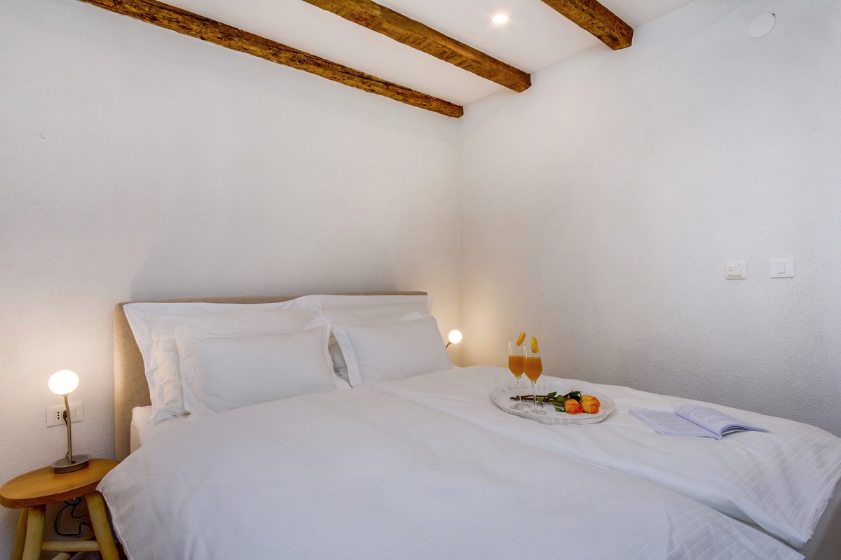 casa-rustica-apartment-bronze-mali-losinj-croatia 05