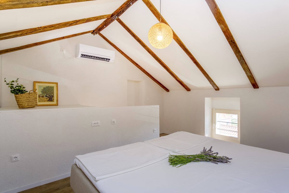 casa-rustica-apartment-gold-mali-losinj-croatia 05