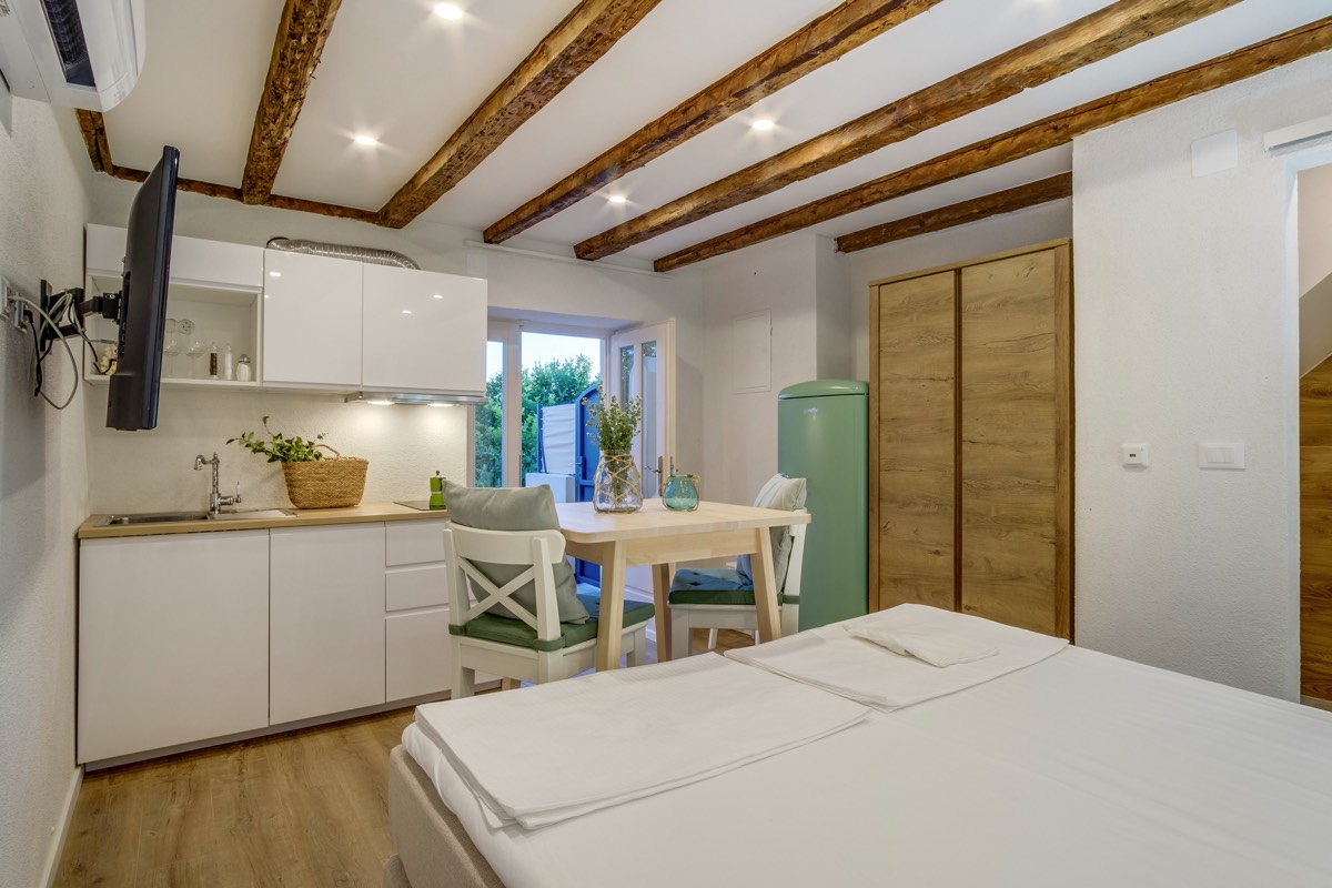 casa-rustica-apartment-mediterranean-mali-losinj-croatia 05